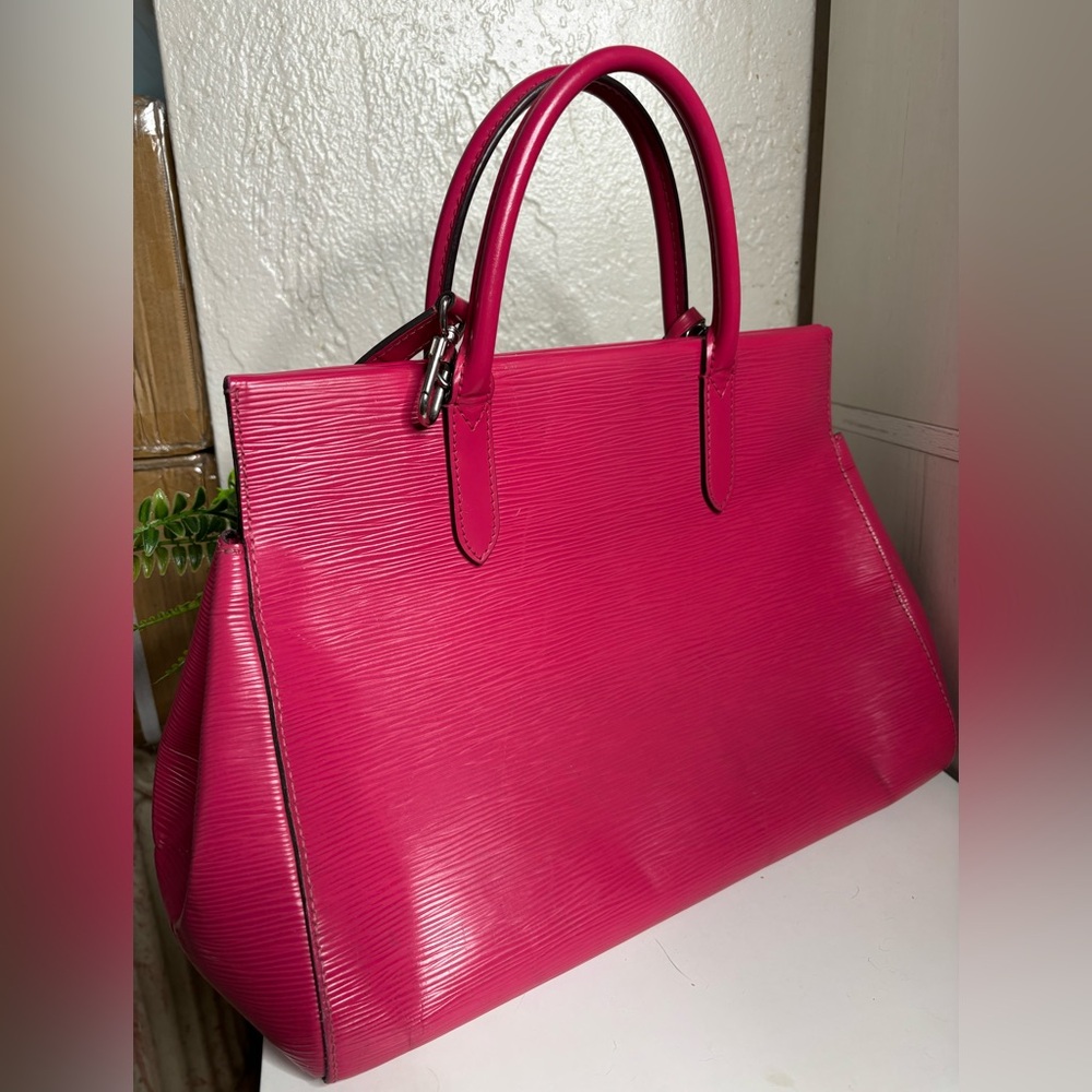 Louis Vuitton Pink Epi Marly
2 Way Bag - Picture 7 of 17